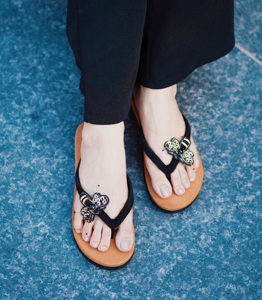 HONEY BEE- IN TAN BROWN